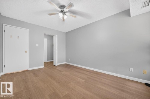 #35 2115 118 St Nw, Edmonton, AB - Indoor Photo Showing Other Room