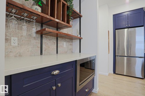 12020 125 Street Nw, Edmonton, AB - Indoor