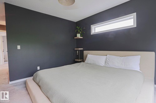 12020 125 Street Nw, Edmonton, AB - Indoor Photo Showing Bedroom