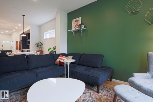 12020 125 Street Nw, Edmonton, AB - Indoor Photo Showing Living Room