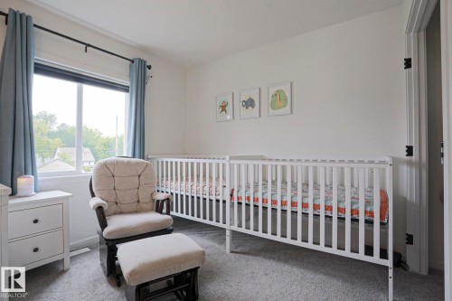 12020 125 Street Nw, Edmonton, AB - Indoor Photo Showing Bedroom