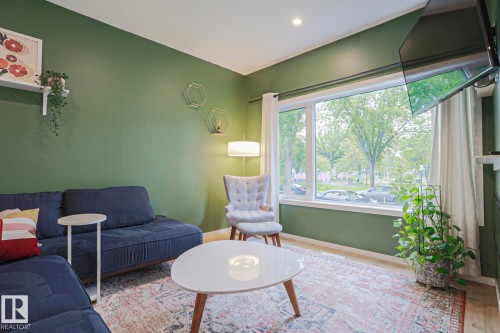 12020 125 Street Nw, Edmonton, AB - Indoor Photo Showing Other Room