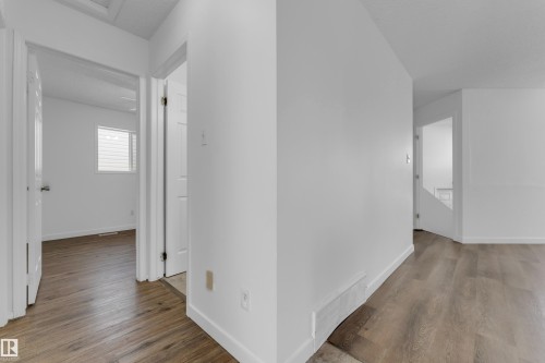 1545 49A Street Nw, Edmonton, AB - Indoor Photo Showing Other Room