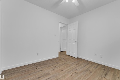1545 49A Street Nw, Edmonton, AB - Indoor Photo Showing Other Room