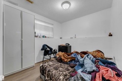 1545 49A Street Nw, Edmonton, AB - Indoor Photo Showing Other Room
