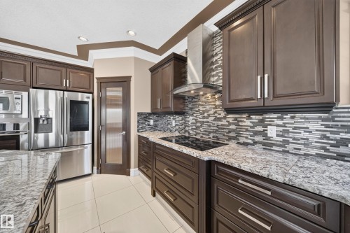 7103 168 Avenue Nw, Edmonton, AB - Indoor Photo Showing Kitchen With Upgraded Kitchen