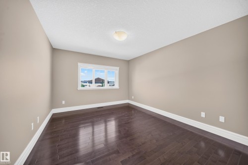 7103 168 Avenue Nw, Edmonton, AB - Indoor Photo Showing Other Room