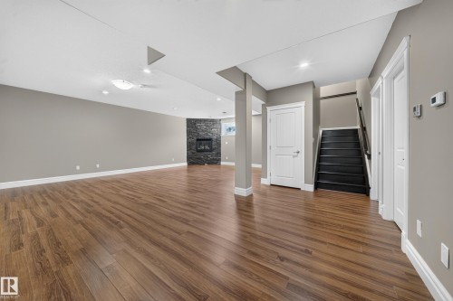 7103 168 Avenue Nw, Edmonton, AB - Indoor Photo Showing Other Room