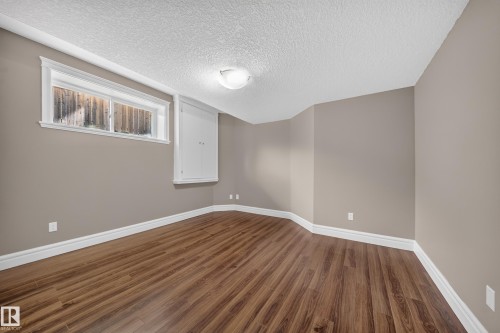 7103 168 Avenue Nw, Edmonton, AB - Indoor Photo Showing Other Room