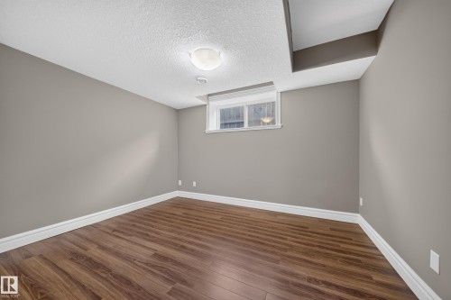 7103 168 Avenue Nw, Edmonton, AB - Indoor Photo Showing Other Room