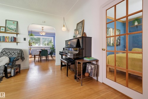 11635 126 Street Nw, Edmonton, AB - Indoor