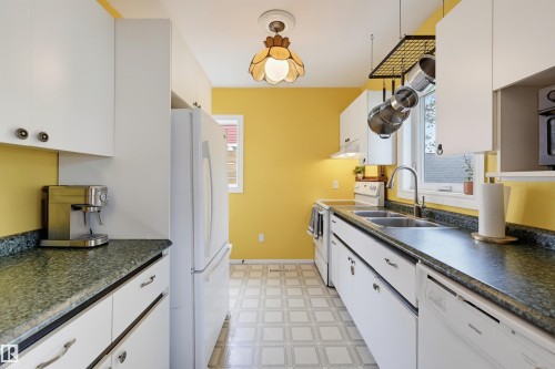 11635 126 Street Nw, Edmonton, AB - Indoor Photo Showing Kitchen With Double Sink