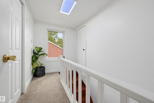 11635 126 Street Nw, Edmonton, AB - Indoor Photo Showing Other Room