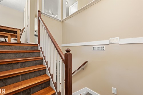 618 Willow Court Nw, Edmonton, AB - Indoor Photo Showing Other Room