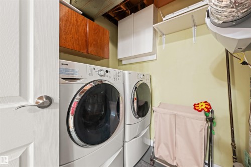 618 Willow Court Nw, Edmonton, AB - Indoor Photo Showing Laundry Room