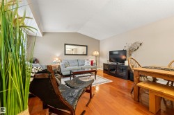 618 WILLOW Crest NW  Edmonton, AB T5T 2K7