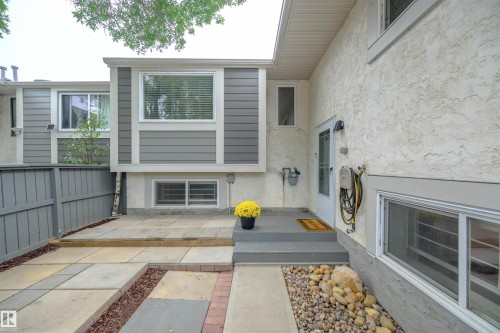 618 Willow Court Nw, Edmonton, AB - Outdoor