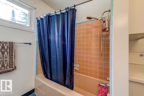9511 141 St Nw, Edmonton, AB 