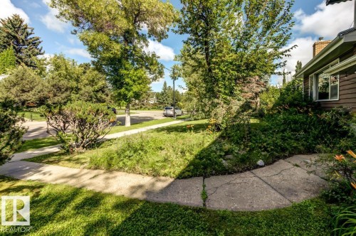 9511 141 St Nw, Edmonton, AB 