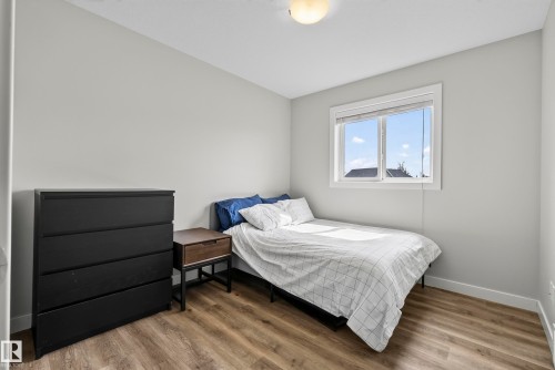 21711 99 Avenue Nw, Edmonton, AB - Indoor Photo Showing Bedroom