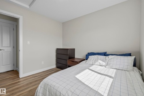 21711 99 Avenue Nw, Edmonton, AB - Indoor Photo Showing Bedroom