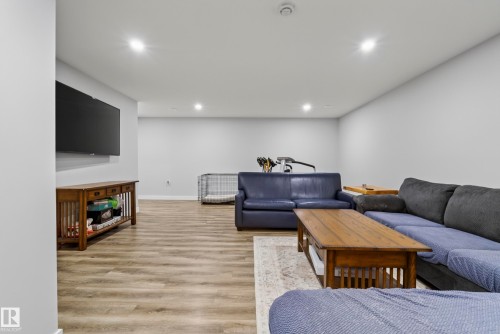 21711 99 Avenue Nw, Edmonton, AB - Indoor