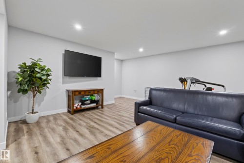 21711 99 Avenue Nw, Edmonton, AB - Indoor