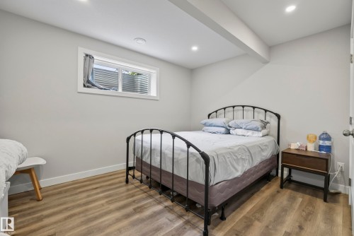 21711 99 Avenue Nw, Edmonton, AB - Indoor Photo Showing Bedroom