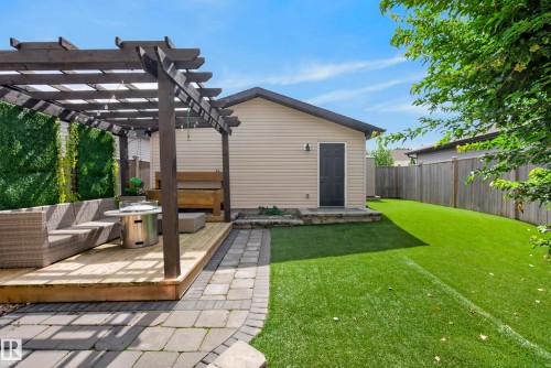 21711 99 Avenue Nw, Edmonton, AB - Outdoor