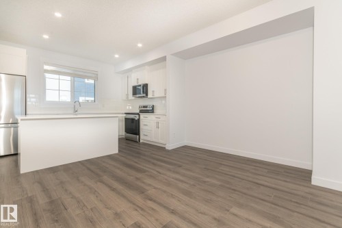 3607 James Mowatt Trail Sw, Edmonton, AB - Indoor Photo Showing Kitchen