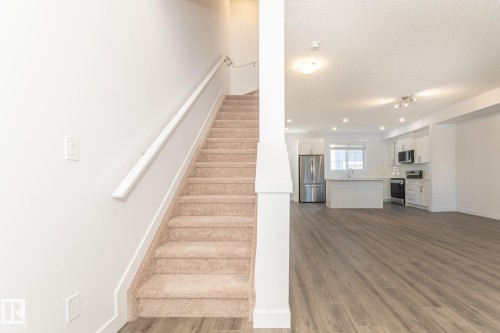 3607 James Mowatt Trail Sw, Edmonton, AB - Indoor Photo Showing Other Room