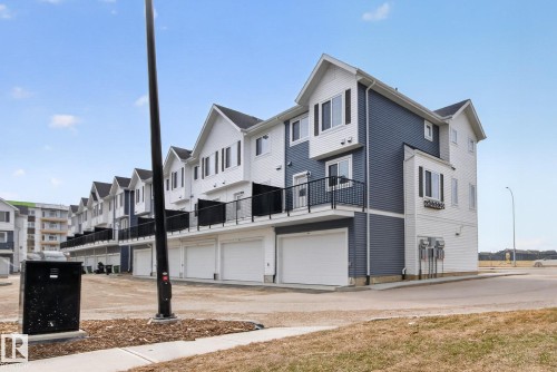 3607 James Mowatt Trail Sw, Edmonton, AB - Outdoor