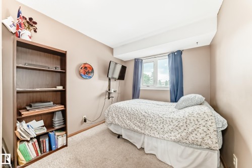 3151 139 Avenue Nw, Edmonton, AB - Indoor Photo Showing Bedroom
