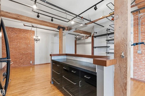 #401 10249 104 St Nw, Edmonton, AB - Indoor