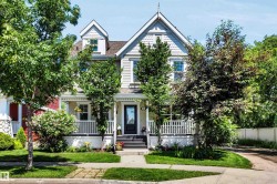 9804 145 Avenue NW  Edmonton, AB T5E 6M1