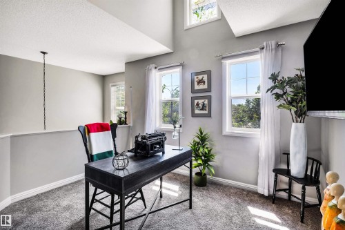 9804 145 Avenue Nw, Edmonton, AB - Indoor