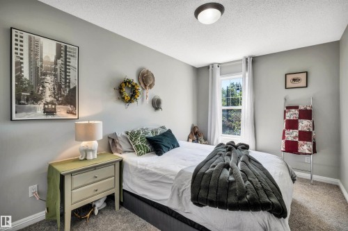 9804 145 Avenue Nw, Edmonton, AB - Indoor Photo Showing Bedroom