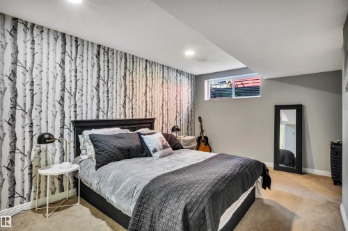 9804 145 Avenue Nw, Edmonton, AB - Indoor Photo Showing Bedroom