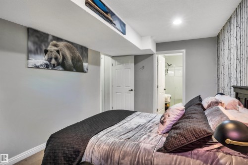 9804 145 Avenue Nw, Edmonton, AB - Indoor Photo Showing Bedroom