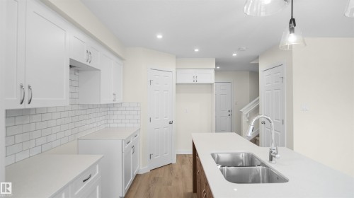 181 Munn Way, Leduc, AB - Indoor Photo Showing Kitchen With Double Sink
