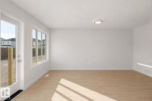 33 Emmett Way, Spruce Grove, AB - Indoor Photo Showing Other Room
