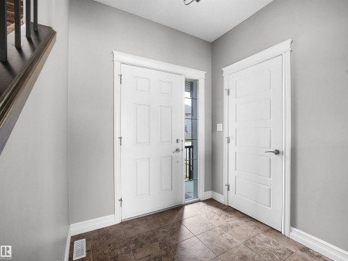3623 15A Street Nw, Edmonton, AB - Indoor Photo Showing Other Room