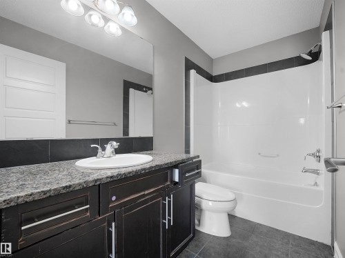 3623 15A Street Nw, Edmonton, AB - Indoor Photo Showing Bathroom