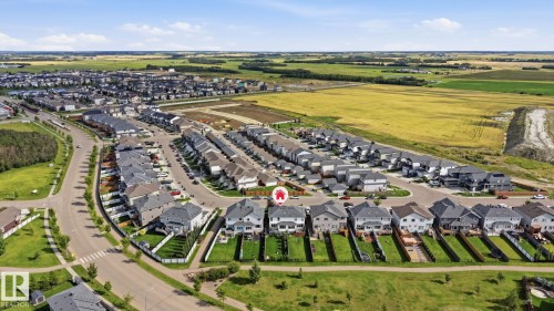 Established neighborhood setting with residential structures - 944 Morris Way, Leduc, AB - Outdoor With View