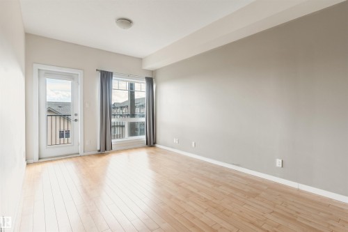 #401 9523 160 Av Nw, Edmonton, AB - Indoor Photo Showing Other Room