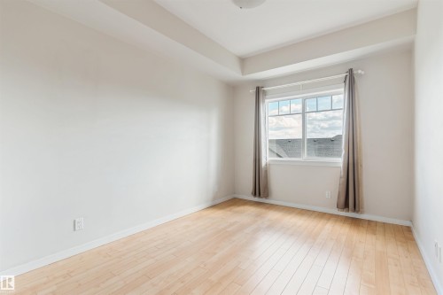 #401 9523 160 Av Nw, Edmonton, AB - Indoor Photo Showing Other Room