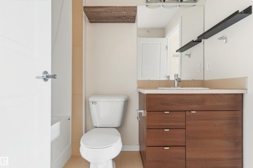 #401 9523 160 Av Nw, Edmonton, AB - Indoor Photo Showing Bathroom