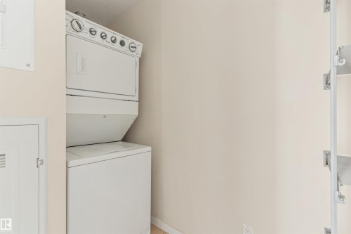 #401 9523 160 Av Nw, Edmonton, AB - Indoor Photo Showing Laundry Room