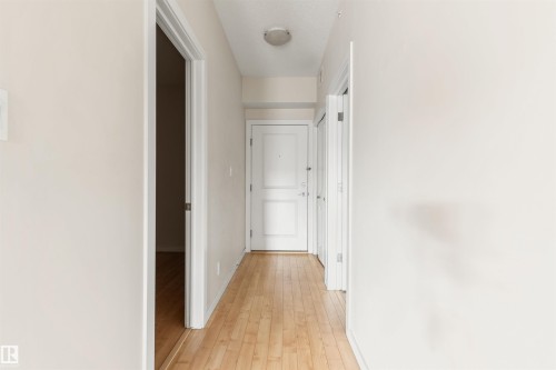 #401 9523 160 Av Nw, Edmonton, AB - Indoor Photo Showing Other Room