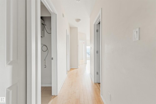 #401 9523 160 Av Nw, Edmonton, AB - Indoor Photo Showing Other Room